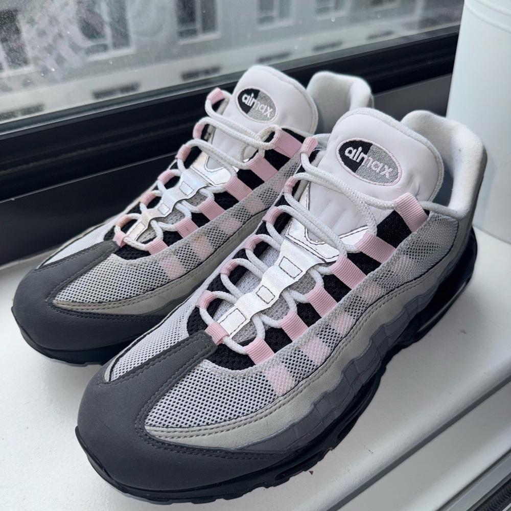 Airmax 95 “gunsmoke pink”
